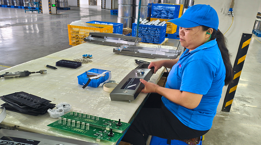 品質(zhì)源于嚴(yán)苛測(cè)試，金環(huán)電器的實(shí)驗(yàn)室保障