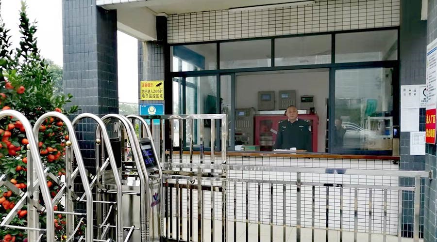 擔(dān)當(dāng)與責(zé)任！金環(huán)電器保安春節(jié)堅(jiān)守崗位